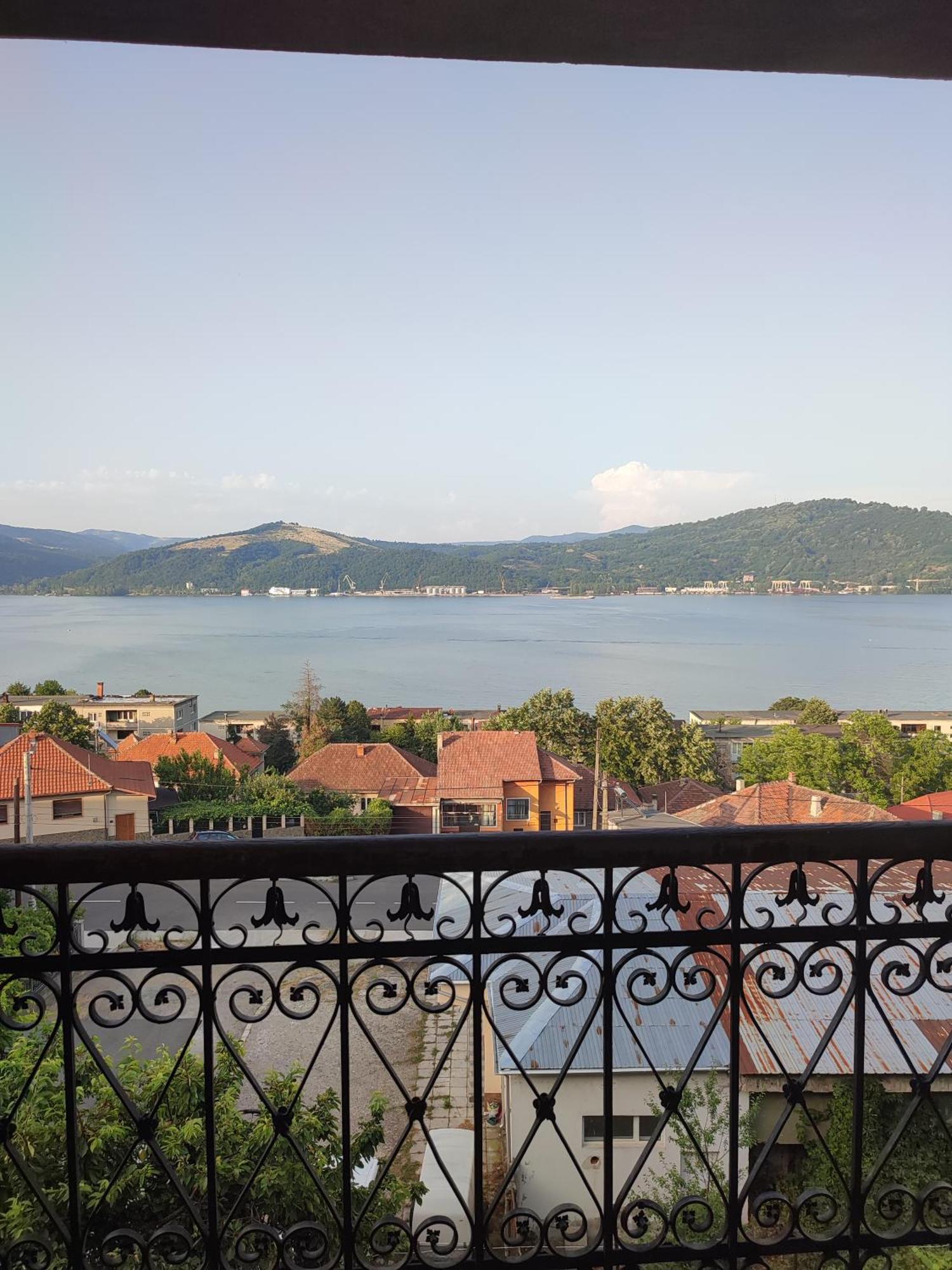 Casa Rebeca Hotel Orşova Eksteriør billede