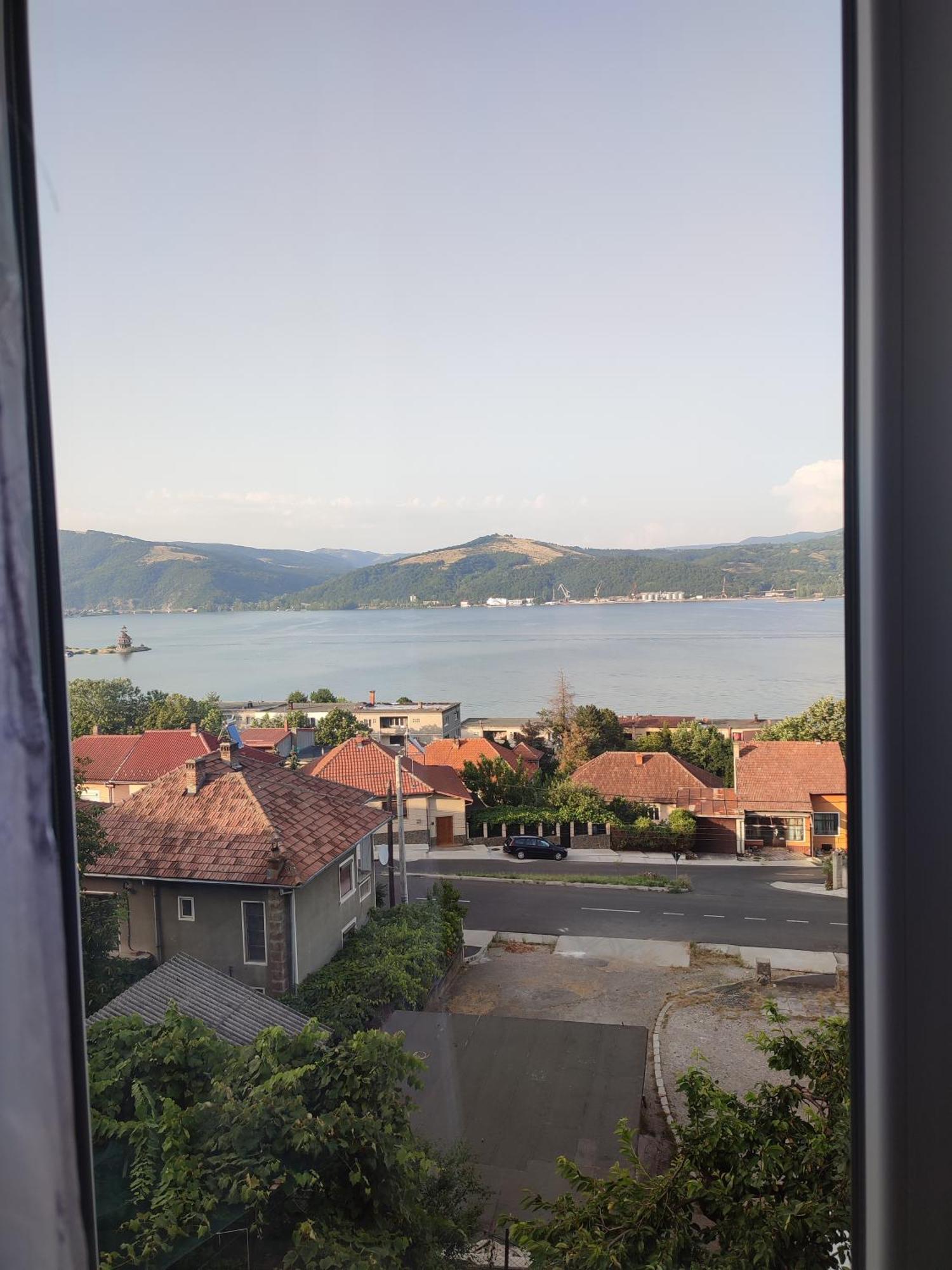Casa Rebeca Hotel Orşova Eksteriør billede